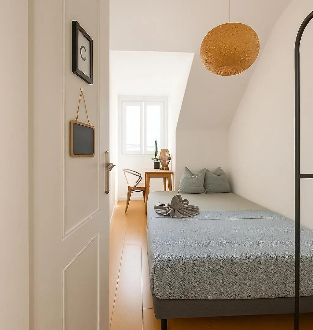Santos Apartment In Central Lisbon With River View Privatunterkunft
