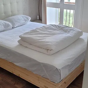 Comfy Near Metro Privatunterkunft