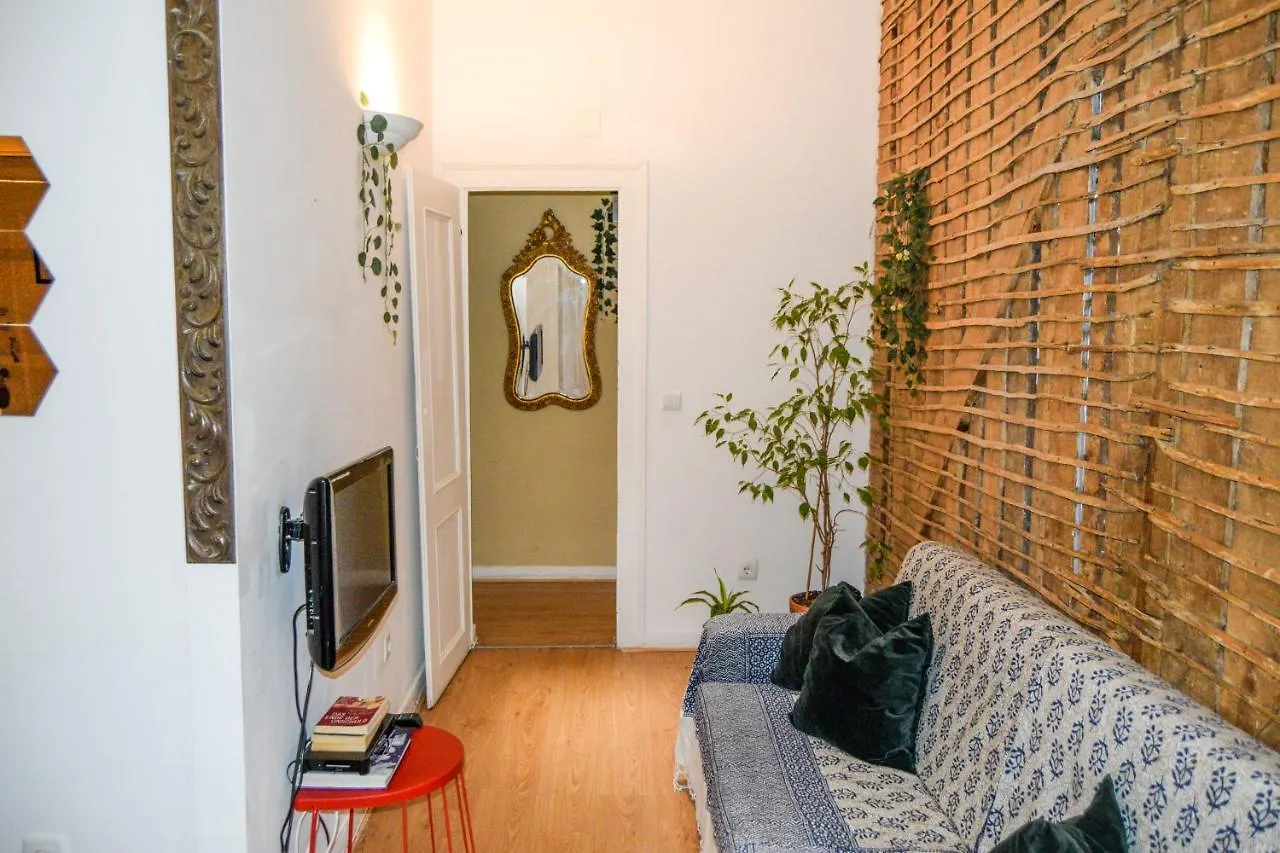 Santos Apartment In Central Lisbon With River View