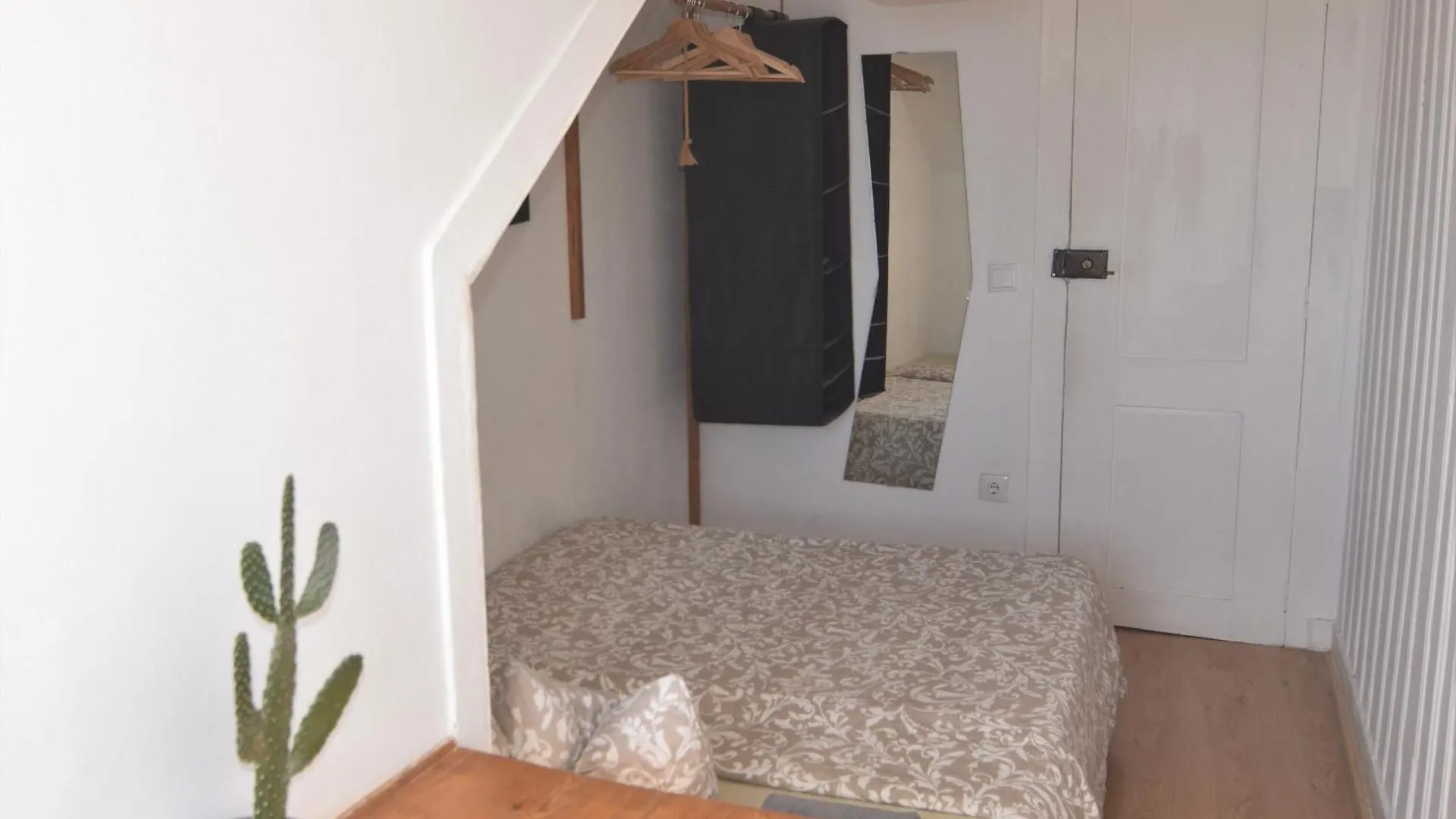 Homestay Santos Apartment In Central Lisbon With River View Portugal