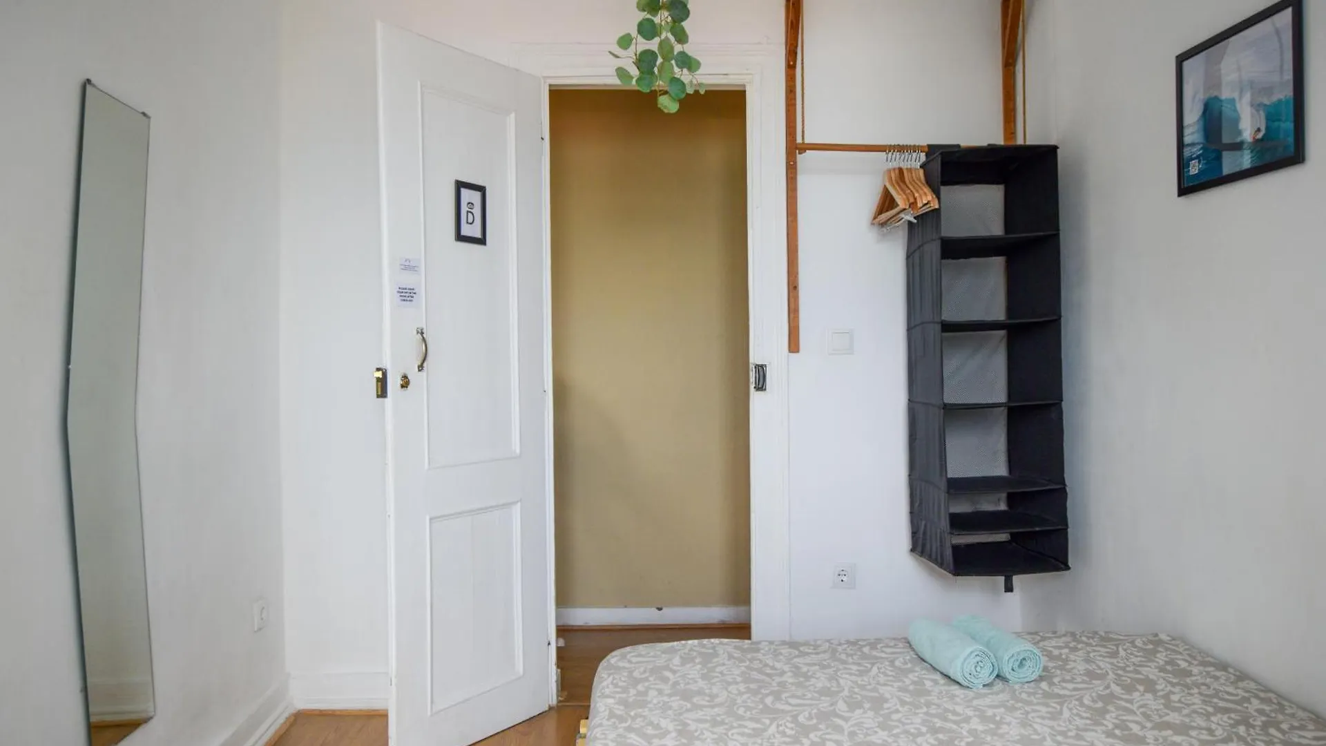 Homestay Santos Apartment In Central Lisbon With River View Portugal