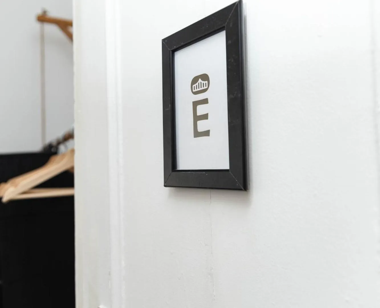 Homestay Santos Apartment In Central Lisbon With River View